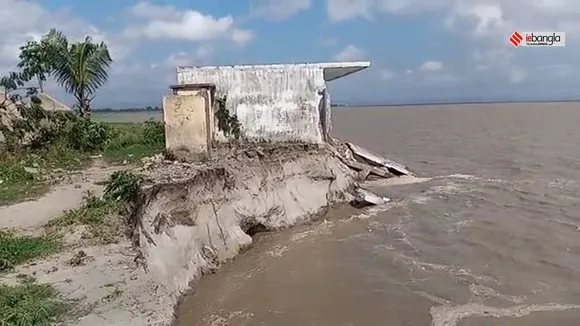Primary school building drowned to Ganges in Malda