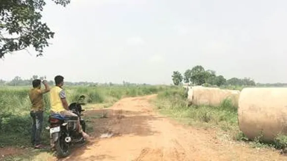 by not geting job in primary school lalgola youth commited suicide