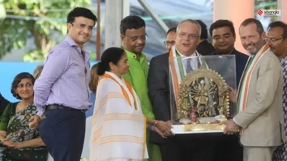 kolkata durga puja rally, কলকাতা দুর্গাপুজো শোভাযাত্রা, durga puja rally, দুর্গাপুমো শোভাযাত্রা, unesco, ইউনেস্কো, puja rally, পুজোর শোভাযাত্রা, kolkata news, কলকাতার খবর, মমতা বন্দ্যোপাধ্যায়, cm mamata banerjee