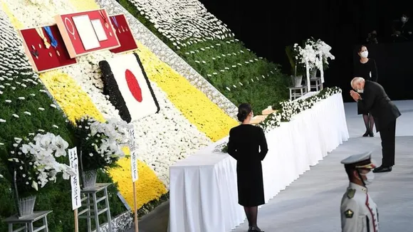 PM Modi offers floral tribute to ‘friend’ Abe at funeral