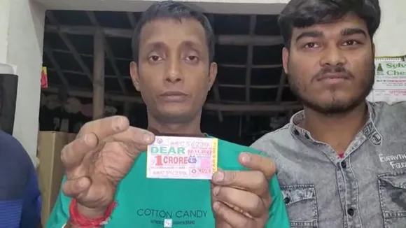maldah two youth win one crore rupee as lottery award
