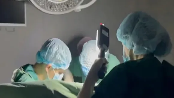 Viral Video Of Ukrainian Doctors,Russian missile strikes,Russia-Ukrain War news,russia-ukraine war,Russia-ukraine Conflcit,Russia-Ukraine Conflict Latest News