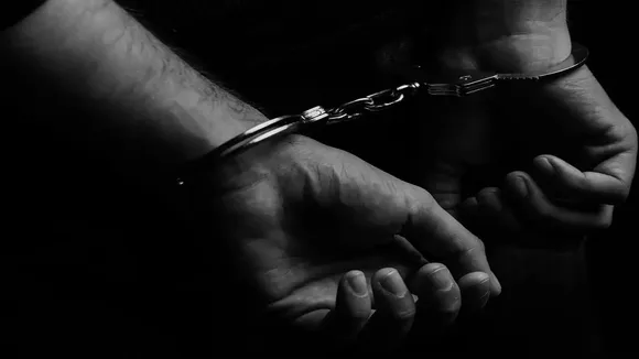 Kolkata news, fake cbi officer, fake cbi raid kolkata, India News in Hindi, Latest India News Updates