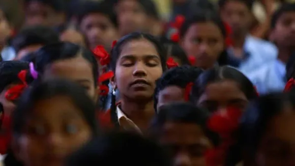 Lab Pe Aati Hai Dua, iqbal poem, VHP, Madarasa prayer, Uttar Pradesh School, Bareilly news, UP news, The Indian express, Lucknow, Shiksha Mitra, Lucknow news"