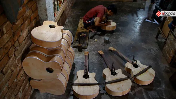 guiter village where in every house they made guiter