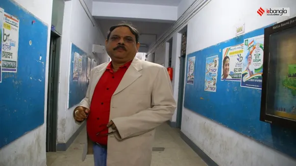 Political analyst Biswanath Chakrabortys analysis on contemporary politics of West Bengal, বিজেপির 'ভোটের দাবি'কে বলে বলে গোল দিচ্ছে মমতার 'ভোট ভিক্ষা', দাবি বিশ্বনাথ চক্রবর্তীর