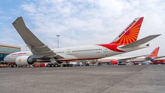 Air India,Air India news,Air India new York Delhi flight,man urinates on female in air india business class,air india man urinates on woman,air india files police complaint,AI 102,air india jyotiraditya scindia,air india new york new dehi urinate case