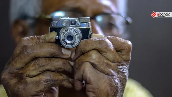 Tapas Bose of Kolkata has been collecting various types of cameras