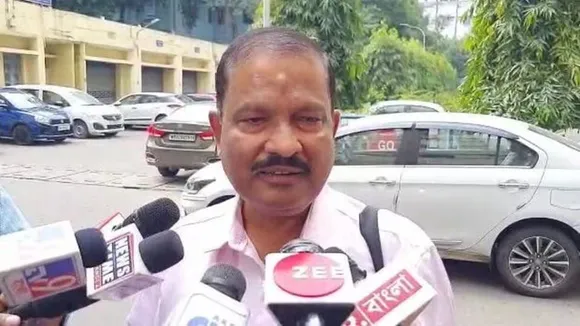 Bengal Job Scam: CBI arrests Manik Bhattacharya aide Tapas Mondal