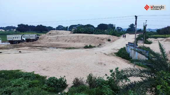 sand smuggling birbhum bengal cyber cell police arrest , বালি পাচার বাংলা