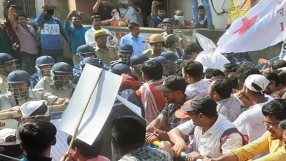 clash between dyfi and police at siliguri