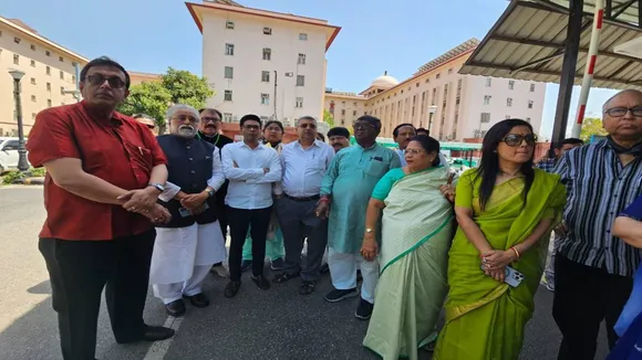 TMC Delegation along with Abhishek Banerjee visit Krishi Bhawan to meet Giriraj Singh
