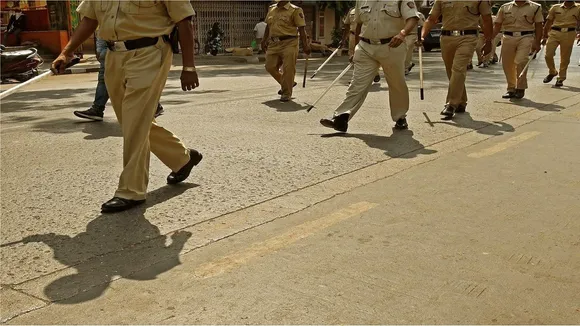 25 FIRs against Shinde in 10 months, CM Shinde's bastion, Shiv Sena, Uddhav Balasaheb Thackeray, Roshni Shinde, Eknath Shinde-led Sena in Thane, insulting the Chief Minister, CCTV camera, manhandled over a social media post, non-cognisable offence, Thane Police, indian express, indian express news