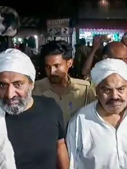 গুলিবিদ্ধ আতিক আহমেদ