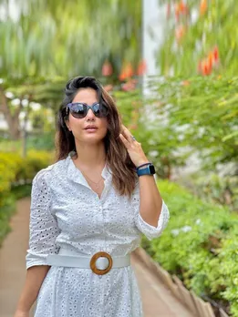 হিনার সামার স্পেশ্যাল লুক, দেখলে চমকে যাবেন