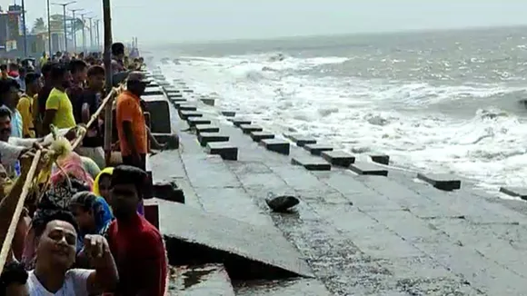 Cyclone Mocha Update: Traders of Digha sea beach worried