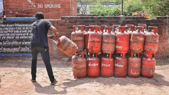 lpg cylinder price reduce before loksabha election 2024
