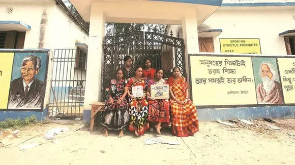 What is reaction of tapas burman and rajesh sarkars families after nia probe was ordered in daribhit case , ছেলে না ফিরলেও এতেই যেন কিছুটা 'শান্তি', দীর্ঘশ্বাস ফেলে বলছেন দাড়িভিটের দুই নিহতের পরিবার