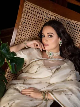 দিয়া মির্জা সাদা শাড়ি