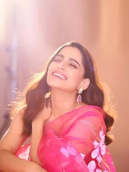 প্রিয়া বাপাট স্বপ্নের শহর ৩