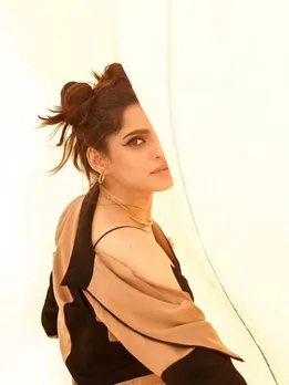 প্রিয়া বাপট স্বপ্নের শহর