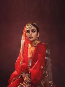amruta-khanvilkar