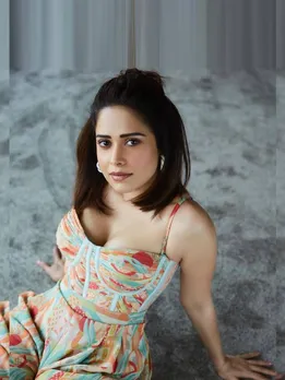 নুসরত