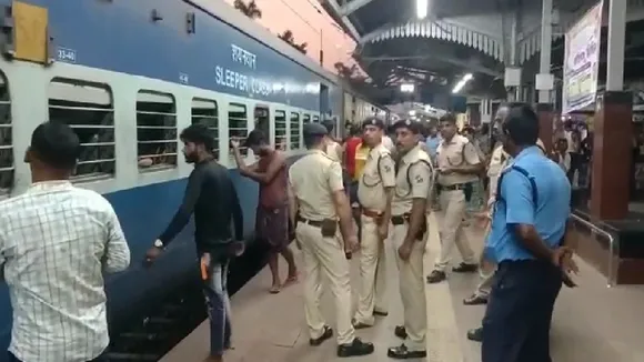 A woman gave birth on the train