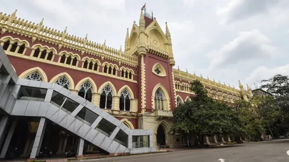 Calcutta High Court directed Mamata Government to conduct student elections in colleges and universities , ছাত্র সংসদ নির্বাচন করানোর জন্য মমতা সরকাররে নির্দেশ দিল কলকাতা হাইকোর্ট