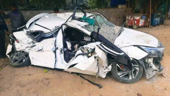 car accident, rubina dilaik, bigg boss, actress cas accident, accident, celebrity car crash, দুর্ঘটনার কবলে রুবিনা দিলায়ক, Today entertainment news, news on bollywood, bollywood hungama, bollywood gossip, tollywood gossip, আজকের খবর, আজকের বিনোদনের খবর, বিনোদন, indian express entertainment news, latest bollywood news, today news update