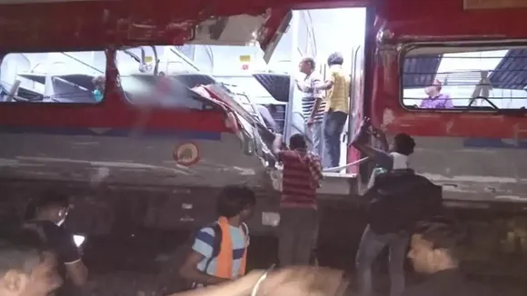 coromandel express train accident, coromandel train acident in odisha, coromandel odisha train accident, coromandel train derails in odisha, coromandel express accident, coromandel express derails, coromandel express accident, odisha news, odisha train accident news