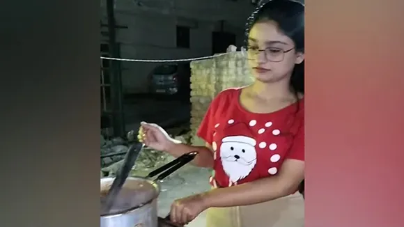 Bihar student starts tea stall startup , Bihar student, Bihar student tea stall startup, B.Tech Chaiwaali in Faridabad , B.Tech Chaiwaali, Faridabad , Faridabad B.Tech Chaiwaali, Bihar, Viral video, Vartika Singh, Bihar student Vartika Singh, tea stall startup, tea stall, startup, Bihar student tea stall, B.Tech student tea stall, Vartika Singh B.Tech Chaiwaali, Vartika Singh tea stall,