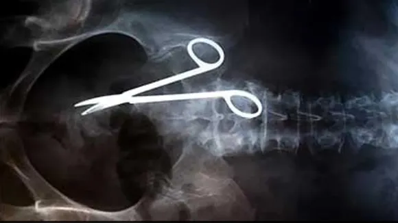 doctor left scissors in patients stomach,Viral News,वायरल न्यूज़,viral post,Pat Skinner,Sydney,x-ray,Operation,Surgery,Surgery Case Reports,surgery doctor left scissors in womans stomach,Shocking News,scary news,trending post,Weird news,Ajab Gajab news,scary