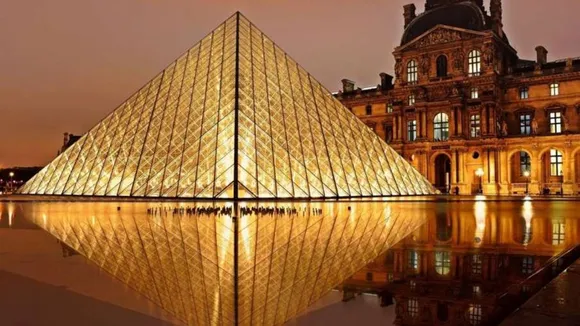 world largest museum, louvre museum, mona lisa painting, the world richest museum, Musee du Louvre Museum, World's largest Museum,