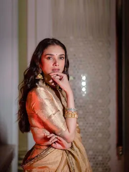 অদিতি রাও হায়দারি গোল্ডেন শাড়ি