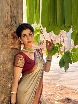 মাধবী নেমকার শাড়ি ছবির ভিডিও