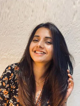 সায়ালি সঞ্জীব নতুন চুল কাটা