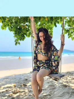 সুখদা খন্দকেকর থাইল্যান্ড ভ্রমণ