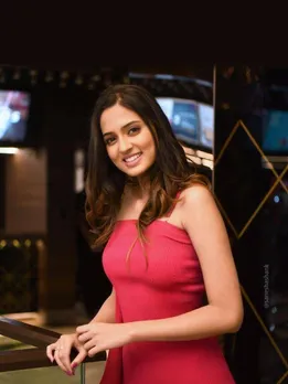 বিদুলা চৌগুলে বডিকন ড্রেস