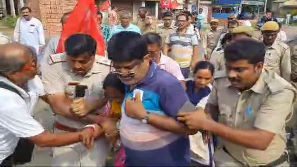 police accused to pressurise cpm candidate to withdraw nomination paper