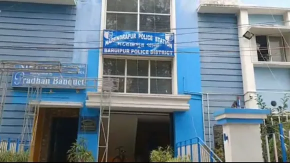 bride protested in front of her in-laws house wanting to be with her husband