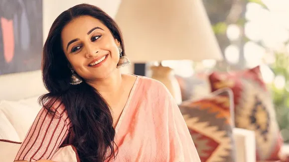 vidya balan, vidya balan news, vidya balan begged in a mall, vidya balan begged in mumbai, vidya balan actress, vidya balan the dirty picture, vidya balan update, vidya balan bollywood, বিদ্যা বালান, ভিক্ষা করছেন বিদ্যা বালান, বলিউড, টলিউড, bollywood update, tollywood news, entertainment news, latest entertainment news, বিনোদন, আজকের বিনোদনের খবর, ie entertainment news, entertainment update, Indian express entertainment news