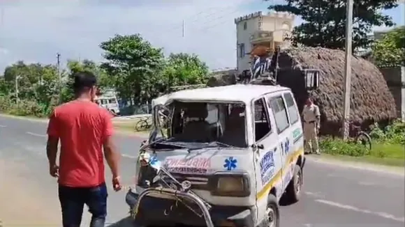 bhatar ambulance accident dead 3 , বেসামাল অ্যাম্বুলেন্স, বাইক-সাইকেলকে পর পর ধাক্কা মেরেই পাল্টি, জাতীয় সড়কে নিহত রোগী-সহ ৩