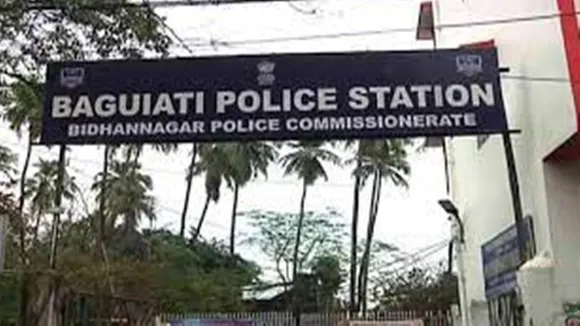 calcutta high court suspends two police officers of baguiati police station for revealing minors information , চরম অপরাধ, বাগুইহাটি থানার দুই পুলিশ পদাধিকারী সাসপেন্ড, নির্দেশ হাইকোর্টের