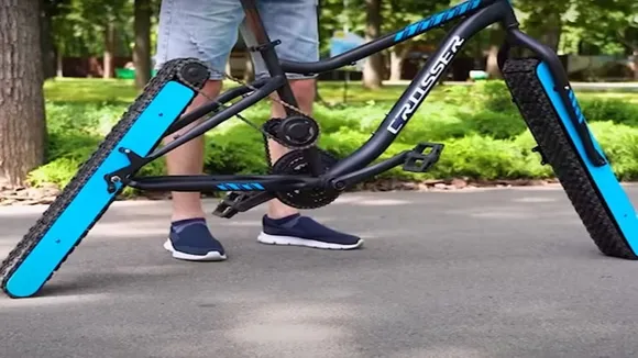 "bina pahiyon wali cycle, bina tyre wali cycle, wheeless bicycle, cycle without wheel, wheeless cycle, wheeless bicycle, bicycle no wheels viral video, bina wheel wali cycle viral video, weird news, latest news, trending news
