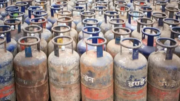 commecrcial gas cylinder price hike in kolkata