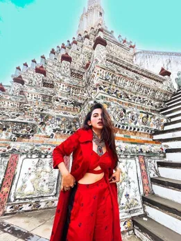মিতালী মায়েকার (2)