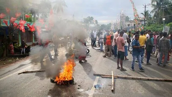 group of bengal bjp mp shown protest against panchayat poll violence