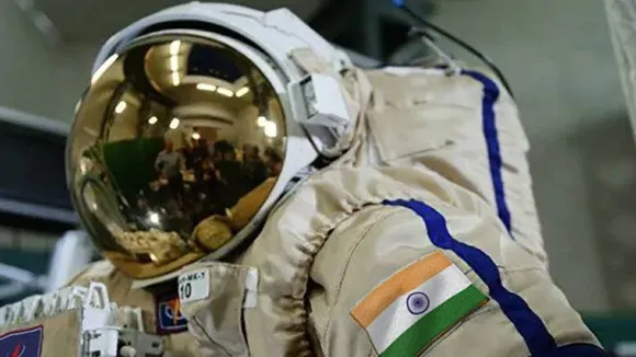 Isro conducts parachute deployment test, isro, parachute deployment tests, gaganyaan mission, isro gaganyaan mission, vikram sarabhai space centre, drogue parachute, India News in Hindi, Latest India News Updates"