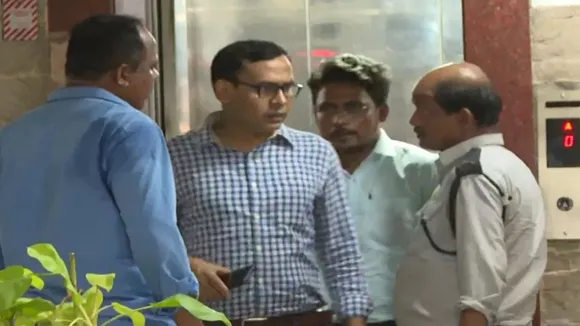 ed raid in businessman house at alipore , আলিপুরে এক ব্যবসায়ীর বাড়িতে ইডি-র তল্লাশি